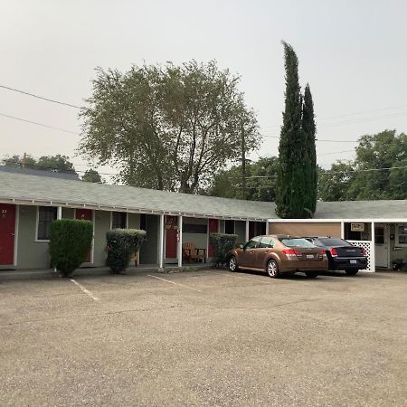 Independence Courthouse Motel ภายนอก รูปภาพ